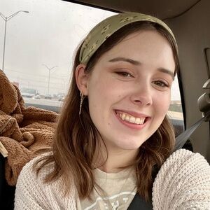 Meet your Posher, Dana